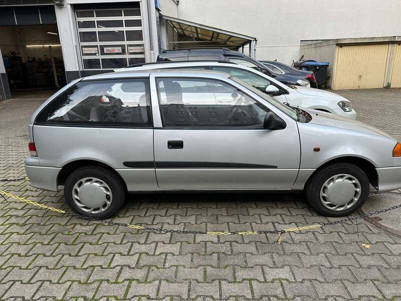 Silber Gebraucht 2000 Suzuki Swift GLS Kleinwagen | 3.500 € (Fairer Preis) - Bild 1/4