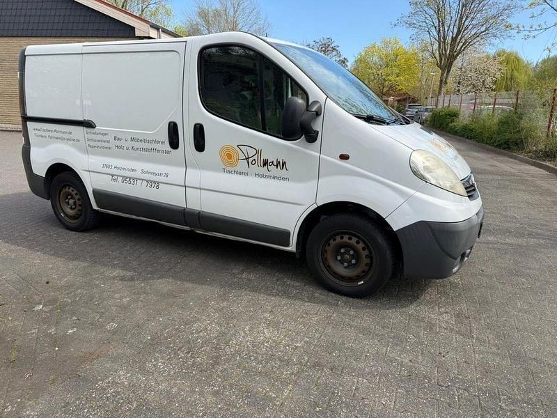 Gebraucht Opel Vivaro 90 PS (66 kW) 2011 Weiß Van / Kleinbus