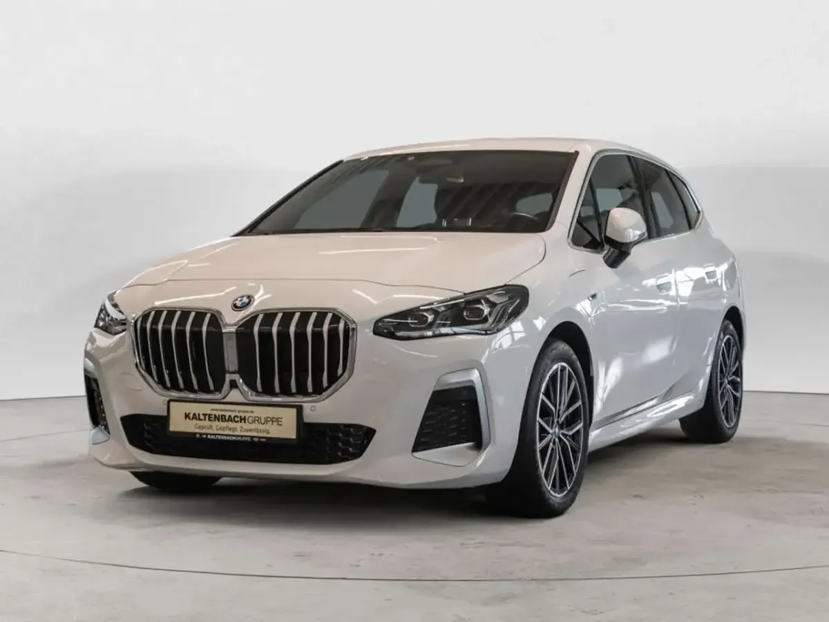 Gebraucht BMW 225 Active Tourer M Sport 245 PS (180 kW) 2022 Alpinweiss iii Van / Kleinbus