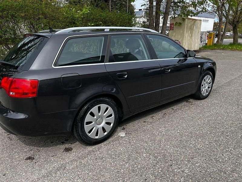 Używany Audi A4 140 KM (102 kW) 2007 Czarny Kombi