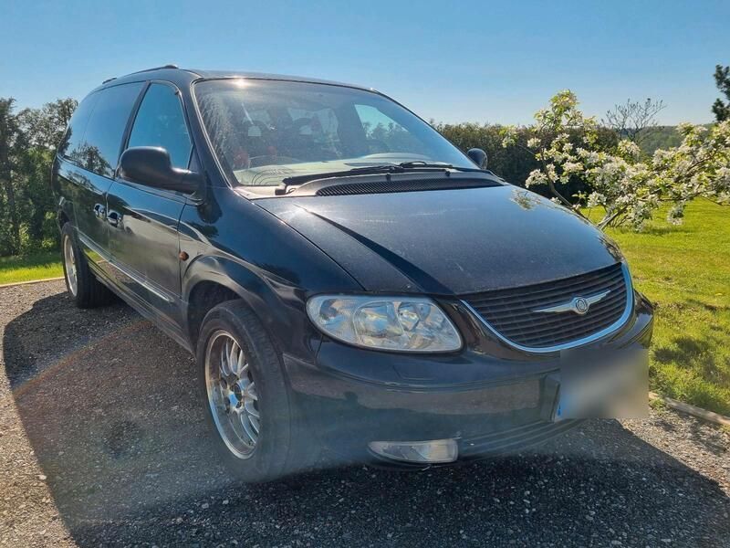 Schwarz Gebraucht 2001 Chrysler Voyager Van / Kleinbus | 700 € - Bild 1/4