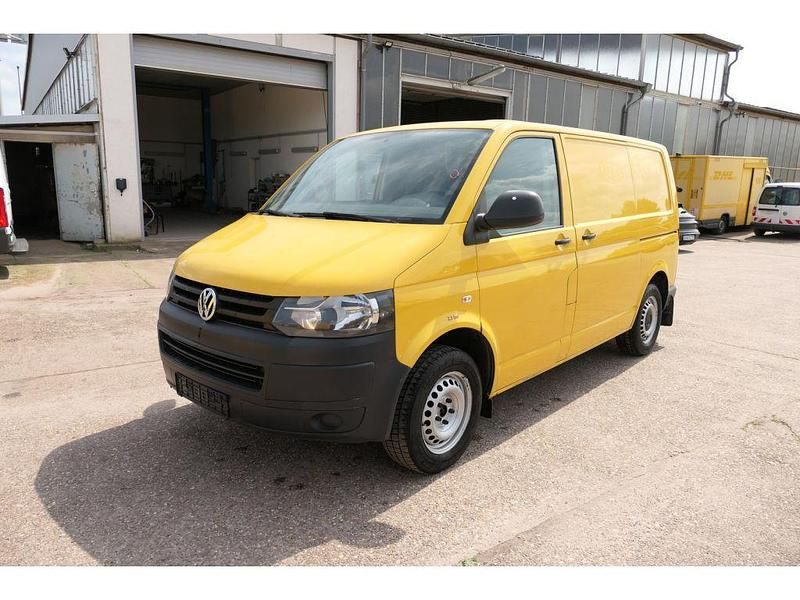 Gebraucht VW Transporter 84 PS (61 kW) 2015 Gelb (metallic) Van