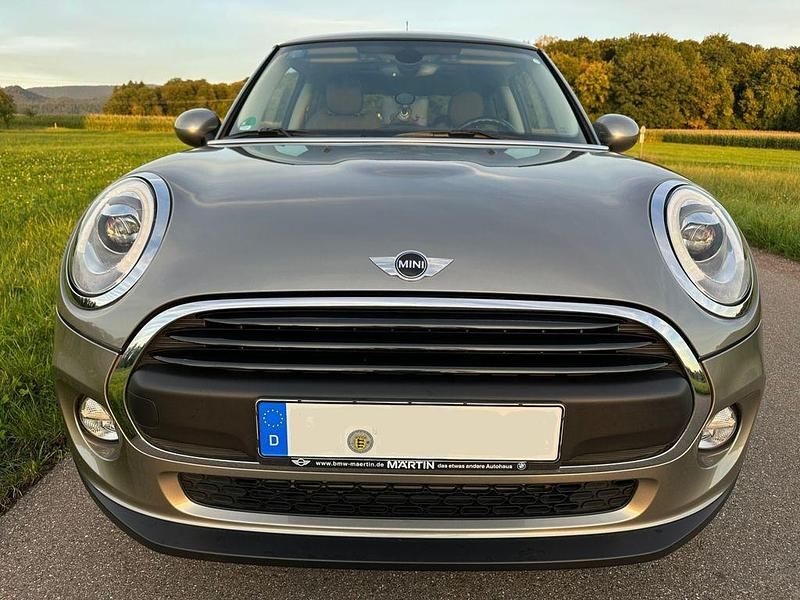 Grau Gebraucht 2017 Mini ONE Kleinwagen | 14.749 € (Fairer Preis) - Bild 1/4