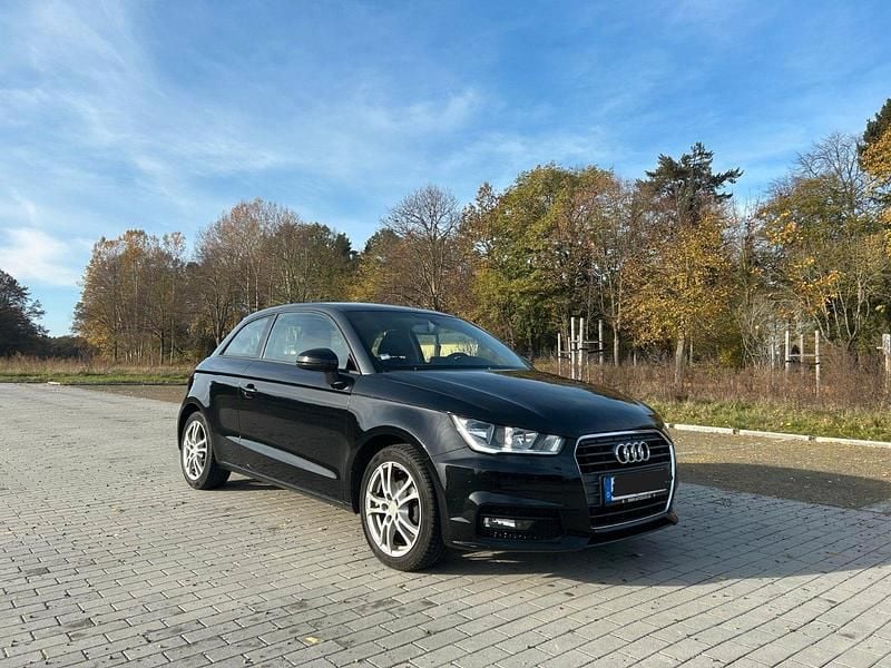 Gebraucht Audi A1 90 PS (66 kW) 2015 Schwarz Kleinwagen