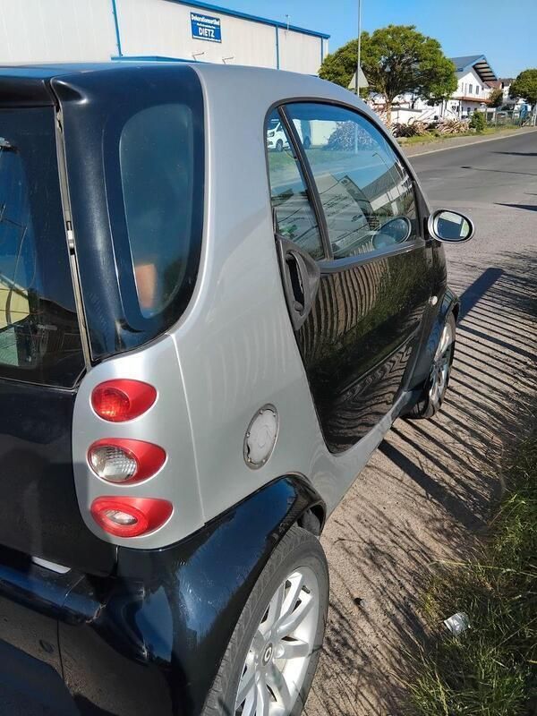 Schwarz Gebraucht 2006 Smart ForTwo Coupé Pulse Coupé | 1.700 € (Guter Preis) - Bild 1/4