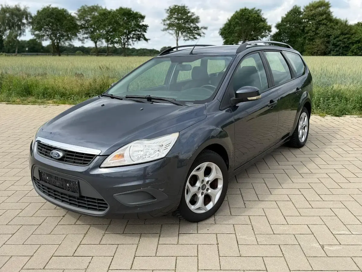 Gebraucht Ford Focus Ambiente 101 PS (74 kW) 2008 Grau Kombi
