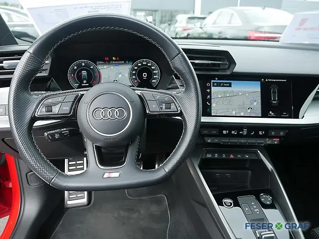 Gebraucht Audi A3 Ambiente 200 PS (147 kW) 2022 Tangorot metallic Limousine