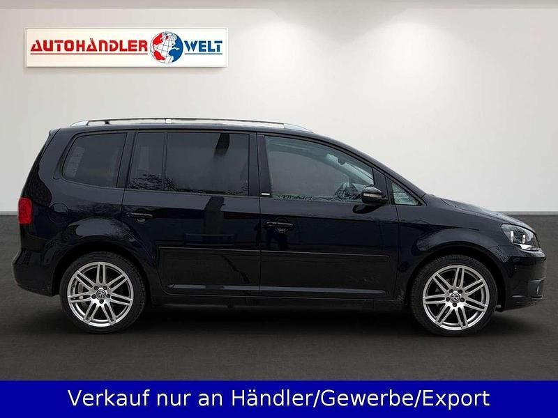 Gebraucht VW Touran Style 105 PS (77 kW) 2012 Schwarz Van / Kleinbus