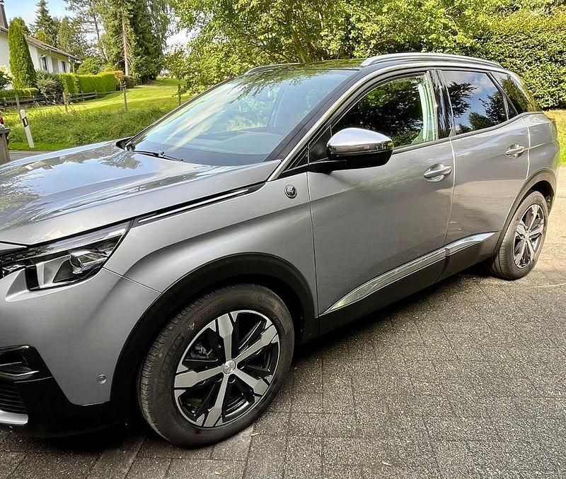 Grau Gebraucht 2019 Peugeot 3008 Crossway SUV | 16.700 € (Fairer Preis) - Bild 1/4