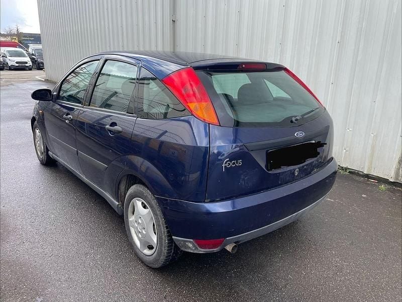 Gebraucht Ford Focus Trend 116 PS (85 kW) 2000 Blau Limousine