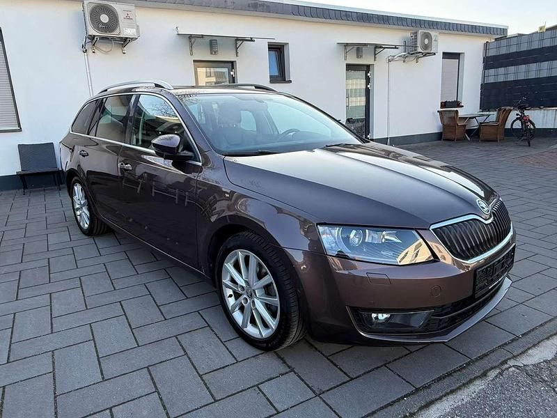 Gebraucht Skoda Octavia Style 150 PS (110 kW) 2015 Topazbraun metallic Kleinwagen