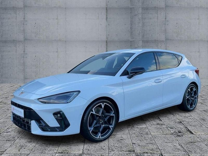 Neu Cupra Leon 300 PS (220 kW) 2026 Weiß Limousine