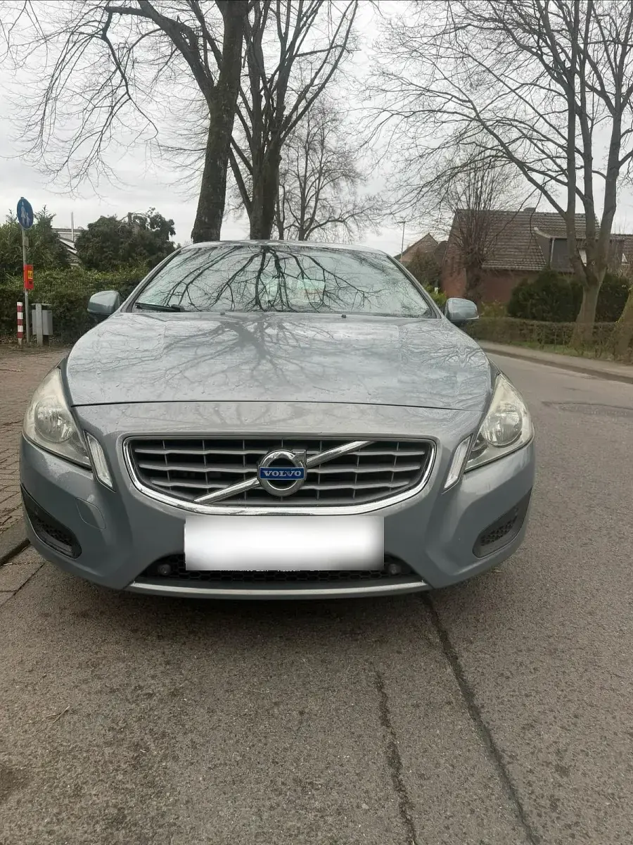 Second-hand Volvo V60 210 CP (154 kW) 2011 Albastru Break