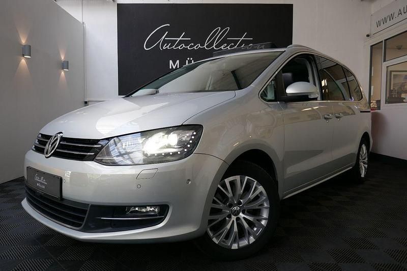 Silber Gebraucht 2012 VW Sharan Van / Kleinbus | 17.497 € (Teuer) - Bild 1/4