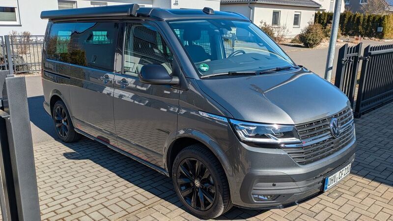 Grau Gebraucht 2024 VW T6.1 Edition Van | 79.900 € (Teuer) - Bild 1/4