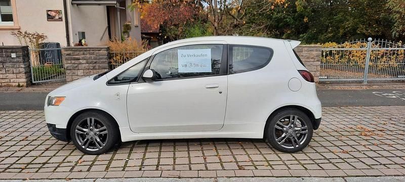 Weiß Gebraucht 2009 Mitsubishi Colt Limousine | 3.500 € (Fairer Preis) - Bild 1/4