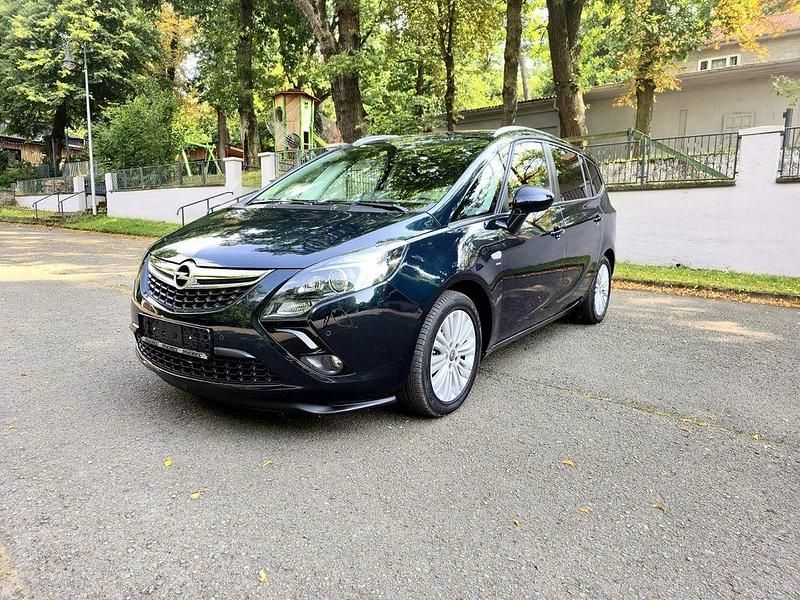 Grün Gebraucht 2015 Opel Zafira Tourer drive Van / Kleinbus | 8.900 € (Superpreis) - Bild 1/4