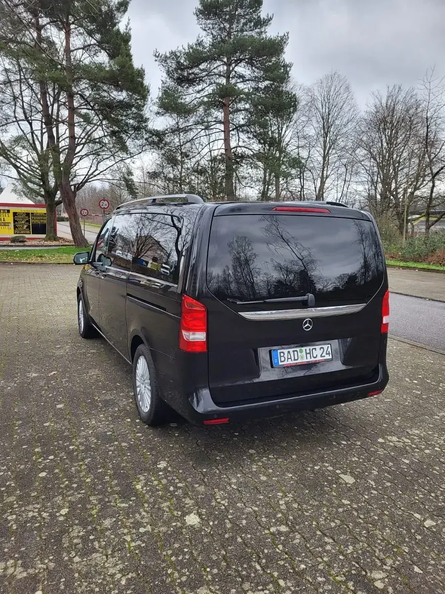 Gebraucht Mercedes V220 163 PS (119 kW) 2016 Schwarz Van / Kleinbus