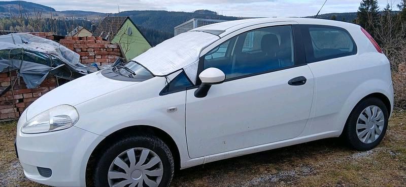 Gebraucht Fiat Punto 65 PS (47 kW) 2009 Weiß Kleinwagen