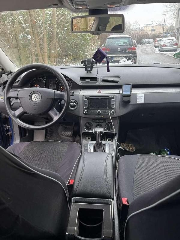 Gebraucht VW Passat 140 PS (102 kW) 2009 Blau Kombi