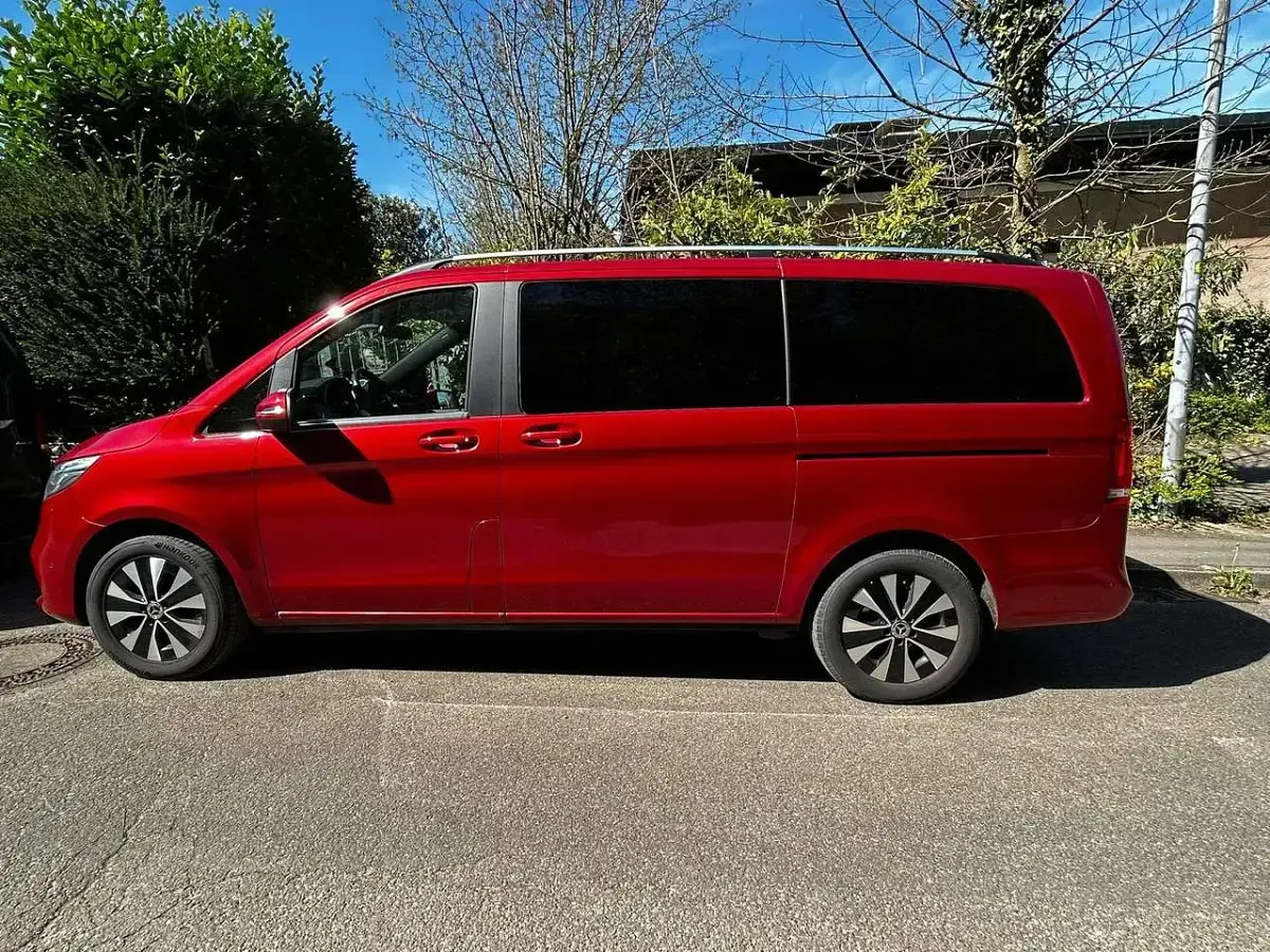 Gebraucht Mercedes V300 Edition 239 PS (175 kW) 2020 Rot Van / Kleinbus