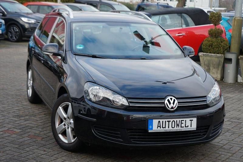 Schwarz Gebraucht 2010 VW Golf VI Comfortline Kleinwagen | 5.990 € (Fairer Preis) - Bild 1/4
