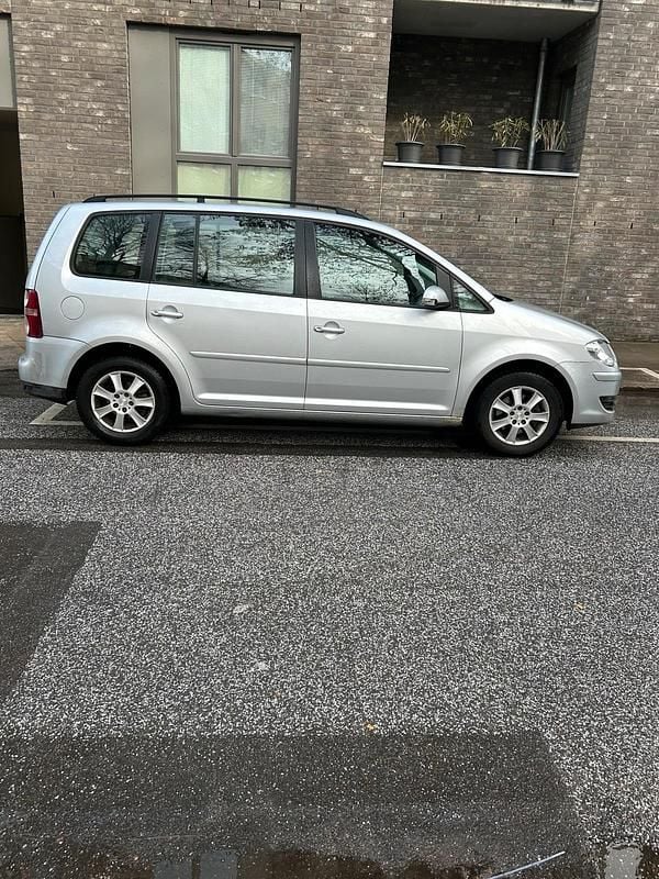Gebraucht VW Touran 102 PS (75 kW) 2007 Silber Van / Kleinbus