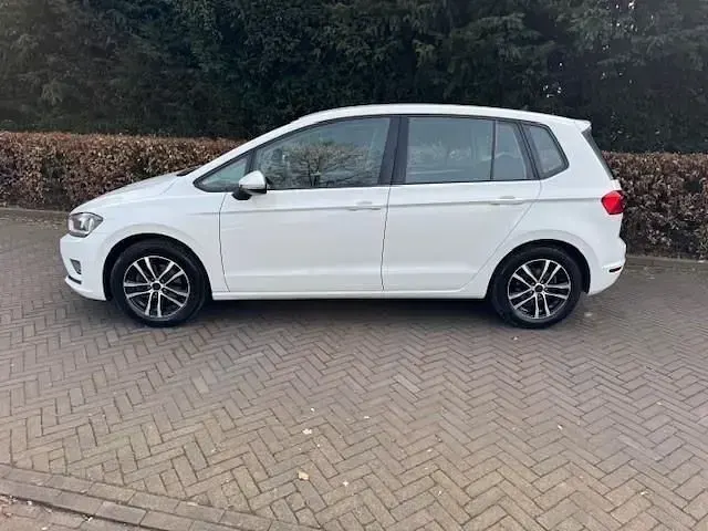 Gebraucht VW Golf VII Comfortline 110 PS (80 kW) 2015 Weiß SUV