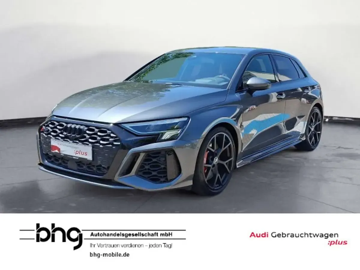 Używany Audi RS3 Sport 400 KM (294 kW) 2023 Sedan/Limuzyna