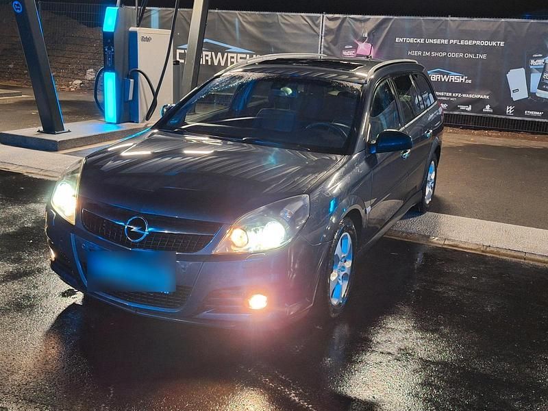 Grau Gebraucht 2007 Opel Vectra Kombi | 2.850 € (Teuer) - Bild 1/4