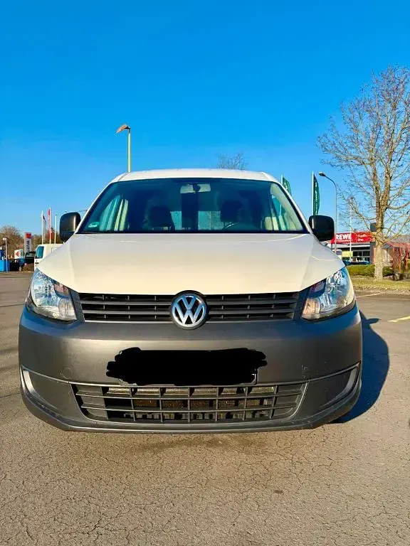 Usado VW Caddy 105 HP (77 kW) 2015 Branco Monovolume