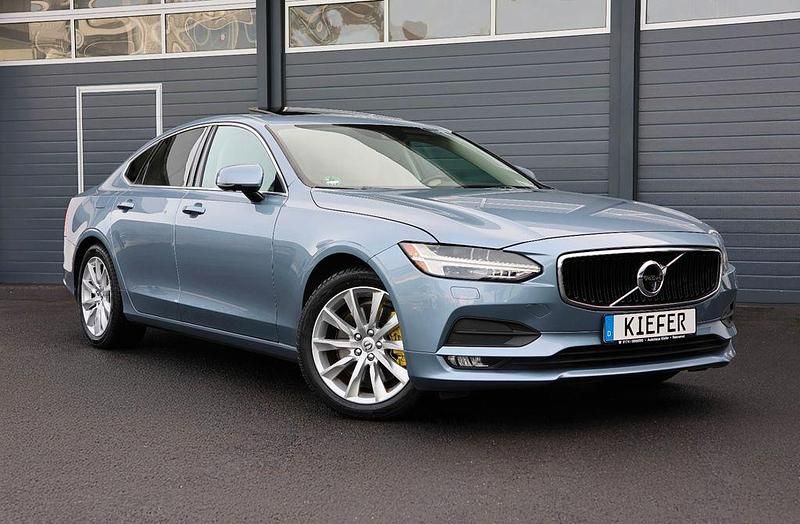 Second-hand Volvo S90 320 CP (235 kW) 2017 Albastru Berlinǎ