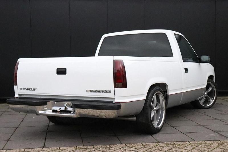 Second-hand Chevrolet Silverado 1989 Alb SUV