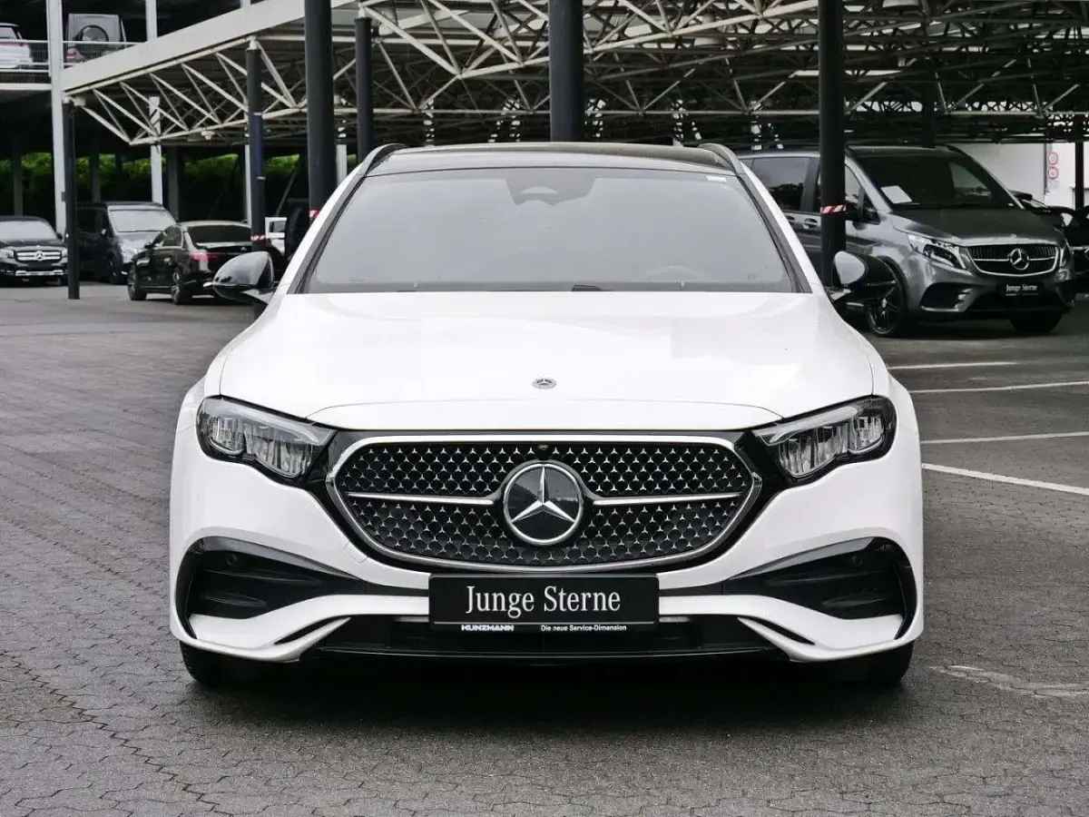 Gebraucht Mercedes E220 AMG 197 PS (144 kW) 2025 Polarweiss Kombi