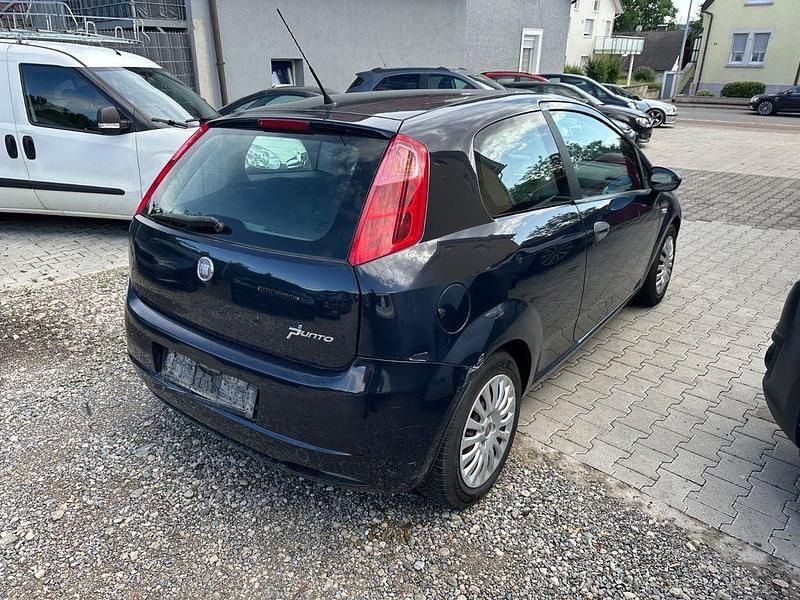 Gebraucht Fiat Grande Punto Active 65 PS (47 kW) 2009 Blau Kleinwagen