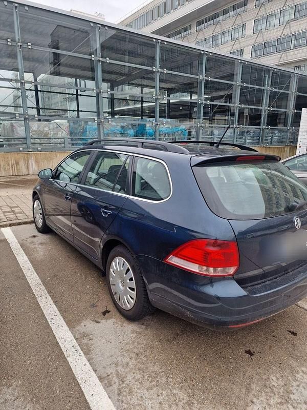 Gebraucht VW Golf V Comfortline 105 PS (77 kW) 2008 Blau Kombi