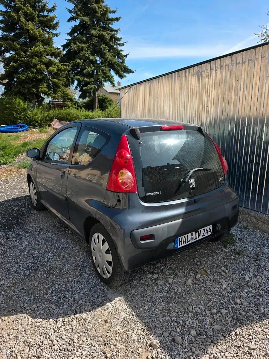 Gebraucht Peugeot 107 68 PS (50 kW) 2006 Grau Kleinwagen