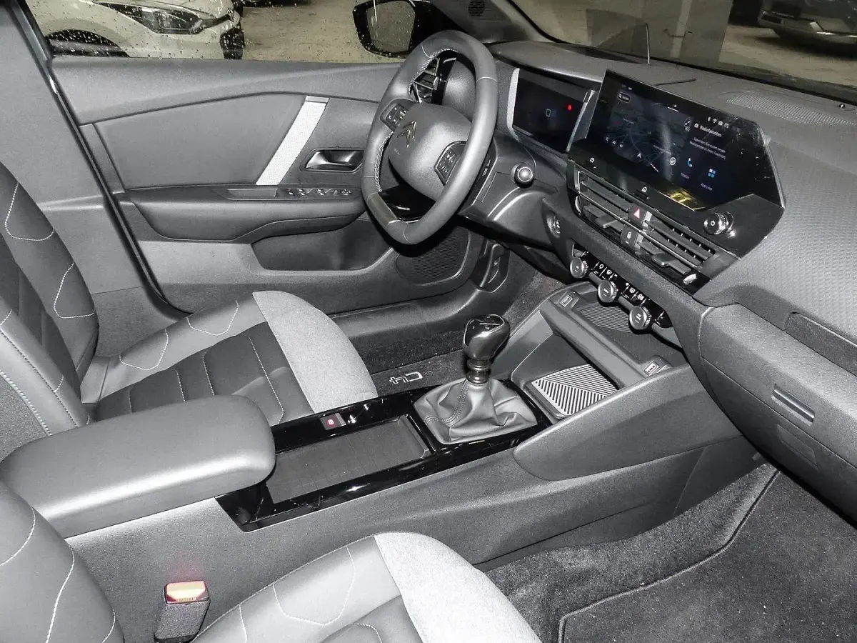 Gebraucht Citroën C4 Shine 131 PS (96 kW) 2023 Blau SUV