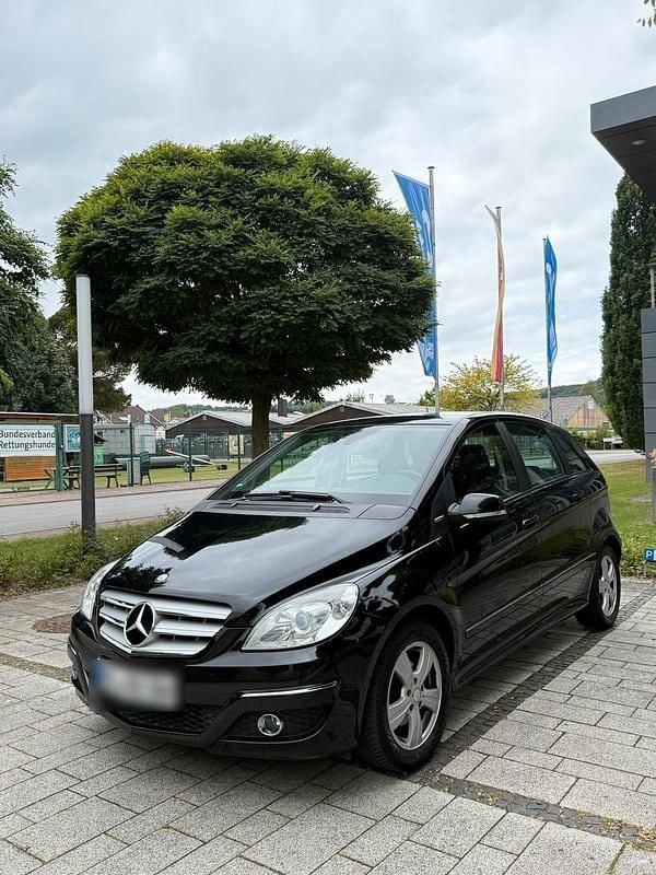 Schwarz Gebraucht 2009 Mercedes B170 Avantgarde Van / Kleinbus | 4.800 € (Fairer Preis) - Bild 1/4