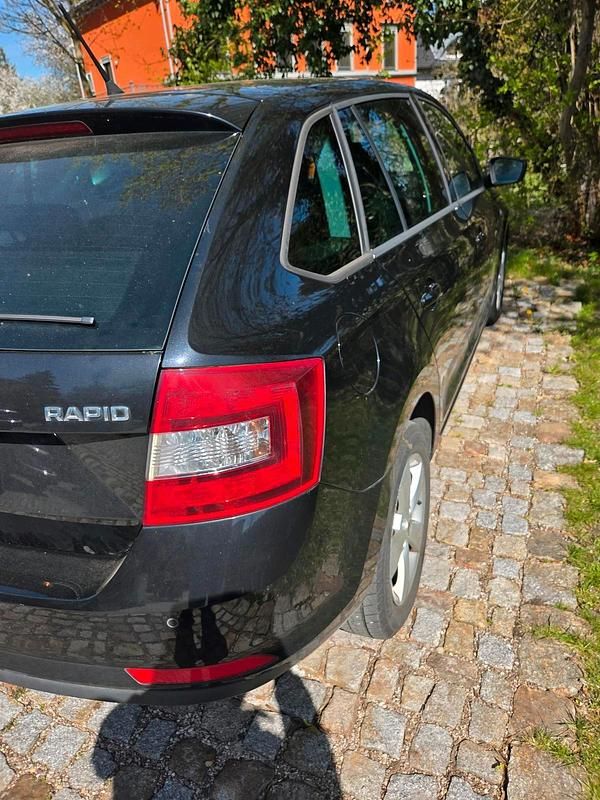 Gebraucht Skoda Rapid 86 PS (63 kW) 2014 Schwarz Kleinwagen