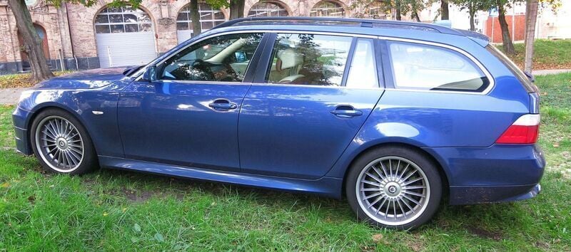 Blau Gebraucht 2006 Alpina B5 Kombi | 19.500 € - Bild 1/4