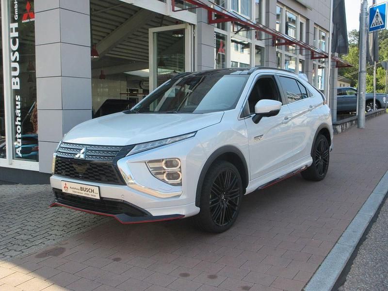 Titan weiss metallic Gebraucht 2021 Mitsubishi Eclipse Cross Top SUV | 24.590 € (Fairer Preis) - Bild 1/4