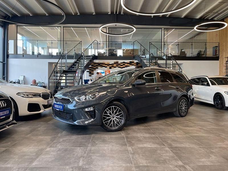 Grau Gebraucht 2021 Kia Ceed Sportswagon Kombi | 15.499 € (Superpreis) - Bild 1/4
