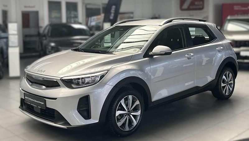 Gebraucht Kia Stonic Vision 101 PS (74 kW) 2024 Sparkling silver SUV