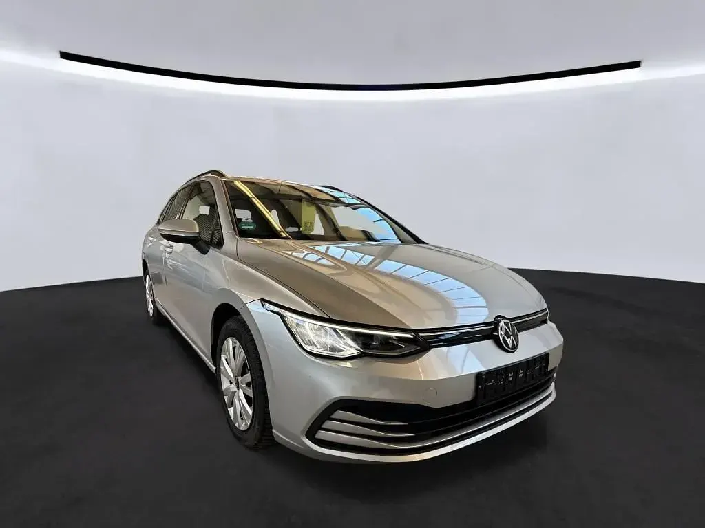 Gebraucht VW Golf VIII Pro 116 PS (85 kW) 2023 Reflexsilber metallic Kombi