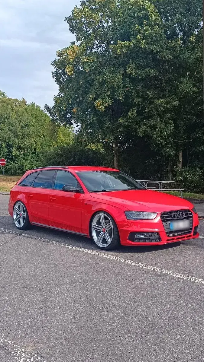Gebraucht Audi A4 Competition 177 PS (130 kW) 2015 Rot Kombi