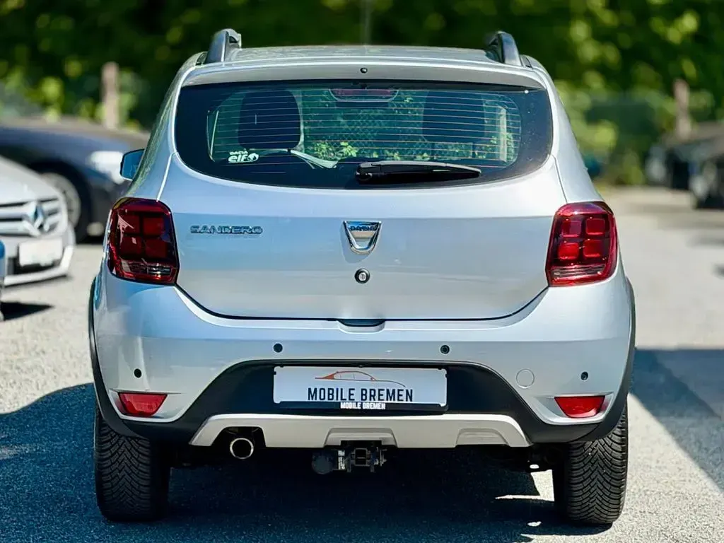 Gebraucht Dacia Sandero Essentiel 90 PS (66 kW) 2019 Silber SUV