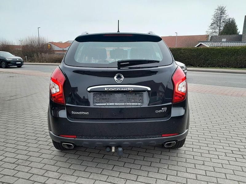 Gebraucht SsangYong Korando Quartz 175 PS (128 kW) 2015 Schwarz SUV