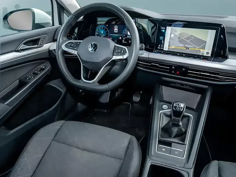 Gebraucht VW Golf VII 110 PS (80 kW) 2021 Weiss Kleinwagen