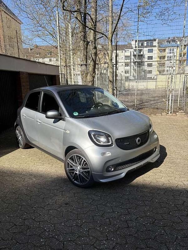 Gebraucht Smart ForFour Brabus Xclusive 109 PS (80 kW) 2017 Silber Kleinwagen